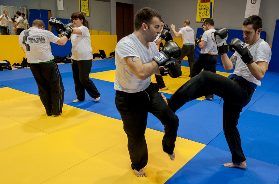 How To Select The Best Self Defence Class?