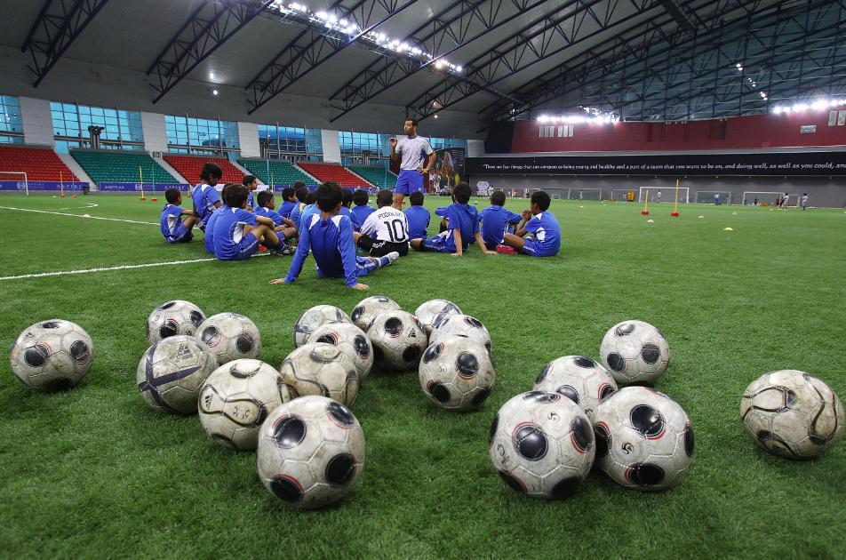 How a Soccer Academy in High Schools Develop Your Child’s Athletic Skills